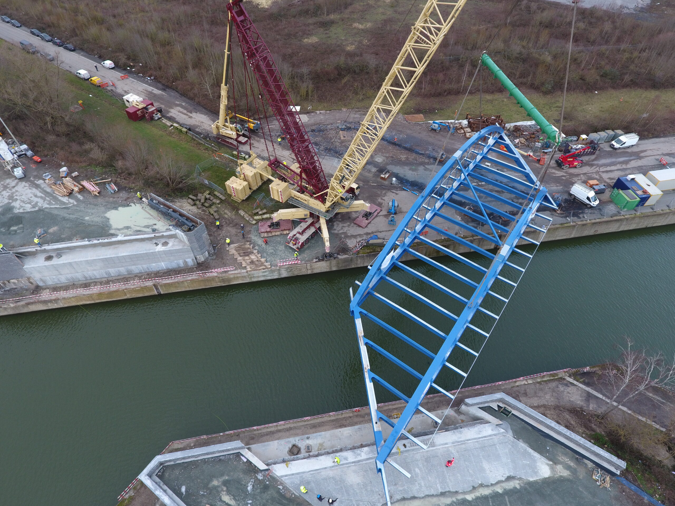 Pose de la structure métallique du pont du Goulet (timelaps)